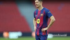 Robert Lewandowski bersedia menerima pemotongan gaji demi tetap bertahan di Barcelona