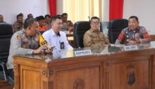 Kapolres Tanjab Barat, AKBP Maulia Kuswicaksono, mengikuti rapat koordinasi nasional yang digelar Mabes Polri secara virtual.