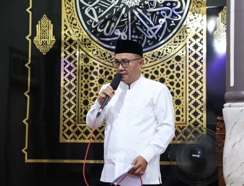 Walikota Sungai Penuh, Alfin saat menyampaikan sambutan pada safari ramadhan di Masjid Baiturrahim, Desa Koto Dian, Kecamatan Hamparan Rawang