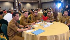 Walikota Sungai Penuh, Alfin saat menghadiri rakor forkompinda jambi