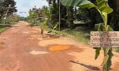 Viral! Jalan Rusak di Talang Belido Dikeluhkan Warga, Ini Janji Bupati Muaro Jambi