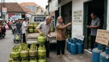 Ilustrasi warga pilih LPG 3 Kg ditengah naiknya harga LPG 12 Kg