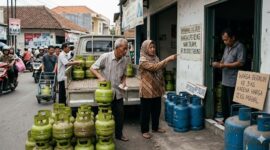 Ilustrasi warga pilih LPG 3 Kg ditengah naiknya harga LPG 12 Kg