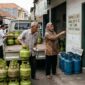 Ilustrasi warga pilih LPG 3 Kg ditengah naiknya harga LPG 12 Kg