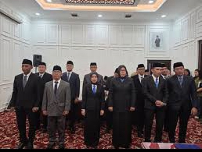 Prosesi pelantikan pejabat eselon III Pemprov Jambi