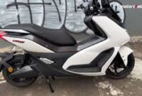 Tampilan Uwinfly M100