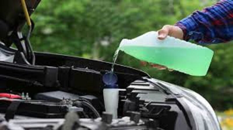 Tips mengisi air radiator mobil yang benar