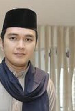 Aldi Taher Tolak Umrah Gratis, Pilih Berangkatkan Marbot Masjid: Aksi Tulus yang Bikin Haru Netizen