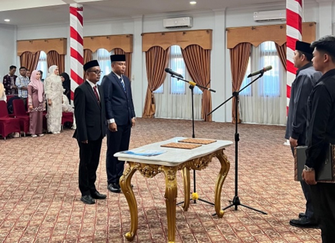 Pelantikan dua Pejabat Merangin oleh Bupati Merangin, M Syukur