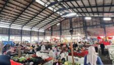 Pasar Tanjung Bajure yang semakin ramai dikunjungi, usai penataan ulang dari Pemkot Sungai Penuh