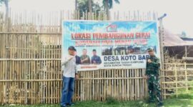 Wawako Sungai Penuh, Azhar Hamzah saat meninjau langsung pembangunan Gerai Koperasi Desa Merah Putih di Desa Koto Baru, Kecamatan Tanah Kampung
