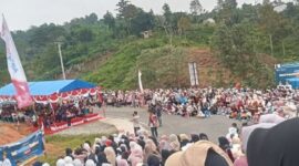 Tampak ribuaan orang hadiri CFD dalam rangka HARDIKNAS di Tugu PKK Bukit Tengah