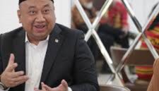 Wakil Ketua Komisi X DPR RI, H. Lalu Hadrian Irfani, S.T.

(Sumber/Google)
