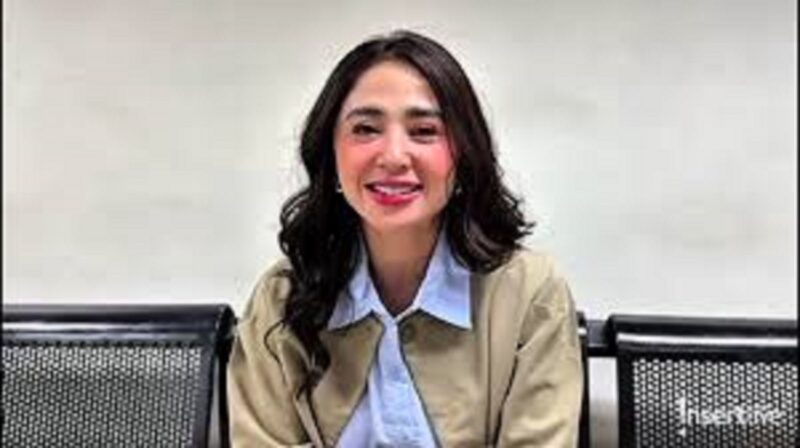 Foto ; Dewi Persik. (Sumber/Google)