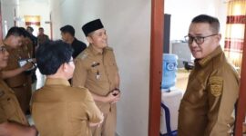 Wako Alfin saat Sidak Kantor Camat Sungai Bungkal