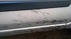 Cara menghilangkan noda aspal di bodi mobil