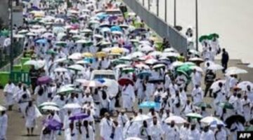 Jemaah haji Indonesia mulai tinggalkan Mina
