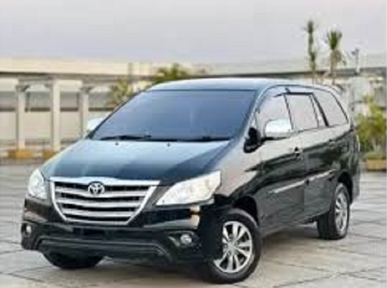 Foto ; Toyota Kijang Innova bensin