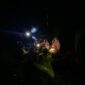 Upaya penjemputan pengunjung danau kaco oleh petugas dan warga