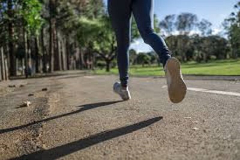 Jogging salah satu olahraga yang dipercaya bisa turunkan kolesterol