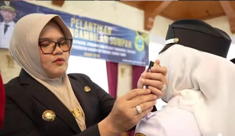Prosesi pelantikan pejabat Tanjung Jabung Timur