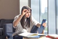 Ilustrasi pengguna Smartphone dengan screen time tinggi