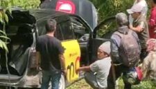 Potongan video mobil masuk jurang di lubuk nagodang. sumber; Biz samudra