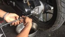 Ganti oli transmisi motor matic