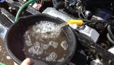 Cara buang angin saaat isi air radiator mobil