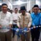 Bupati Tanjab Barat Anwar Sadat saat meresmikan Podcast Youth Center dan Co-Working Space pertama di Provinsi Jambi.