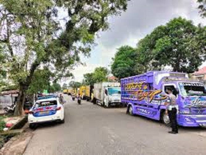Mulai Hari ini jalanan jambi steril dari Truk batu bara 