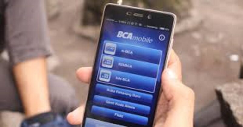 Cara aman menggunakan M-banking BCA