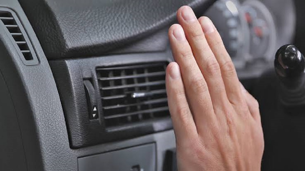 Cara mengatasi AC mobil kurang dingin