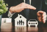 Combine home and auto insurance