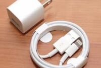 Ilustrasi Cara membedakan charger iPhone original dan palsu