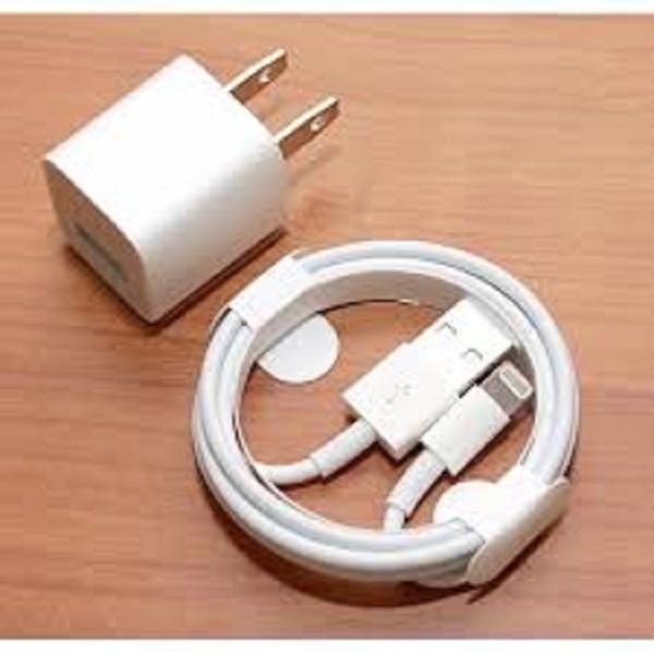 Ilustrasi Cara membedakan charger iPhone original dan palsu
