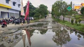 Tampak salah satu titik lokasi kerusakan jalan di Bangko