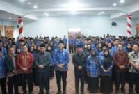 Foto bersama Bupati Merangin, M Syukur bersama Bupati M Syukur melantik 237 kepala sekolah yang baru dilantik