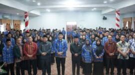 Foto bersama Bupati Merangin, M Syukur bersama Bupati M Syukur melantik 237 kepala sekolah yang baru dilantik