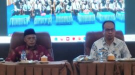 Wakil Walikota Sungai Penuh, Azhar Hamzah dan Kepala BKPSDM Sungai Penuh, Affan saat memimpin kegiatan Penutupan Latsar CPNS Sungai Penuh