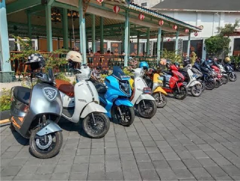 Ilustrasi banyak motor listrik dijual kembali