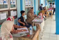 Tampak Anak SAD saat mendaftar di SMA di Tebo