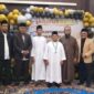 Foto Dua siswa SD Lukmanul Hakim peraih nilai TKA tertinggi bersama gurunya 
