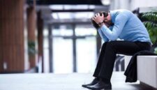 Bahasa tubuh orang mengalami stress berat