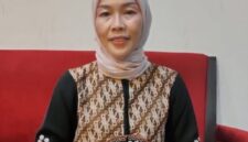 Ketua Dekranasda Kota Sungai Penuh, Sri Kartina Alfin, S.Kep, Ns