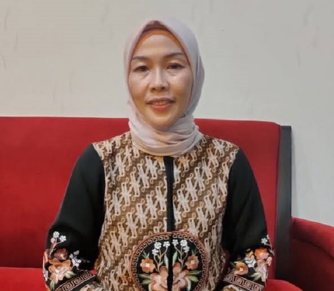 Ketua Dekranasda Kota Sungai Penuh, Sri Kartina Alfin, S.Kep, Ns