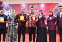 Foto bersama Walikota Sungai Penuh, Alfin bersama Pengurus Baru PPNI Kota Sungai Penuh