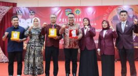 Foto bersama Walikota Sungai Penuh, Alfin bersama Pengurus Baru PPNI Kota Sungai Penuh