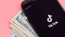 Ilustrasi tiktok tidak menghasilkan uang