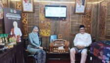 Ketua Dekranasda Sungai Penuh, Sri Kartini Alfin bersama Walikota Sungai Penuh, Alfin